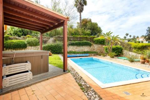 Moradia T4 com piscina com vista Golf