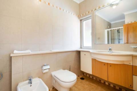 Moradia T4 com piscina com vista Golf