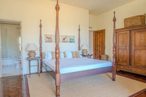 Quinta Exclusiva em Albufeira | T6 + T3 | Piscina, Sauna e Vista Mar