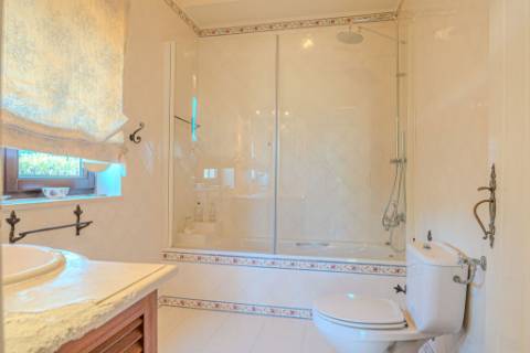 Quinta Exclusiva em Albufeira | T6 + T3 | Piscina, Sauna e Vista Mar