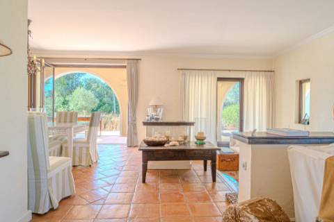 Quinta Exclusiva em Albufeira | T6 + T3 | Piscina, Sauna e Vista Mar