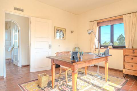 Quinta Exclusiva em Albufeira | T6 + T3 | Piscina, Sauna e Vista Mar