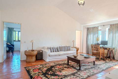 Quinta Exclusiva em Albufeira | T6 + T3 | Piscina, Sauna e Vista Mar