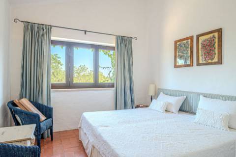 Quinta Exclusiva em Albufeira | T6 + T3 | Piscina, Sauna e Vista Mar