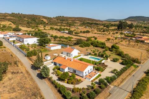 
Moradia familiar com 4 quartos na zona rural de Messines - Silves