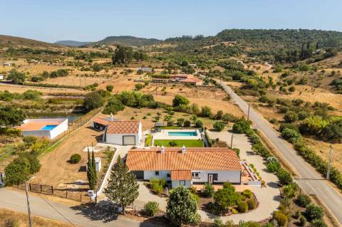 
Moradia familiar com 4 quartos na zona rural de Messines - Silves
