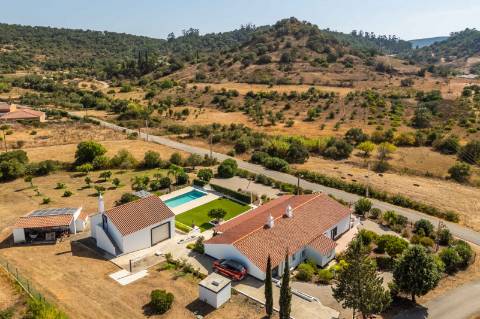 
Moradia familiar com 4 quartos na zona rural de Messines - Silves