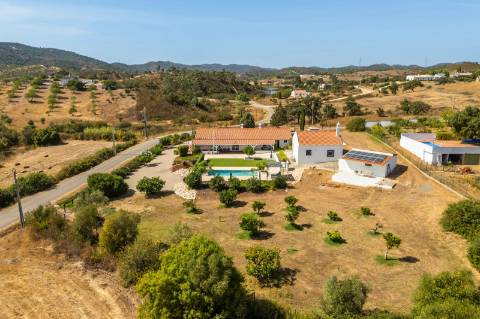 
Moradia familiar com 4 quartos na zona rural de Messines - Silves