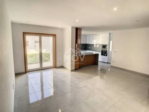 Moradia T3 com garagem fechada