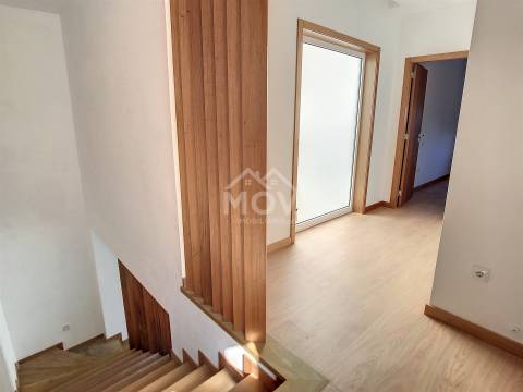 Moradia T3 com garagem fechada