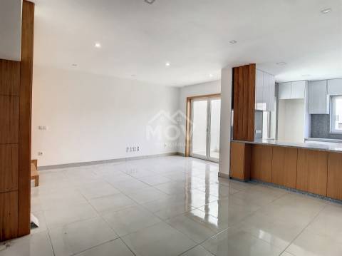 Moradia T3 com garagem fechada