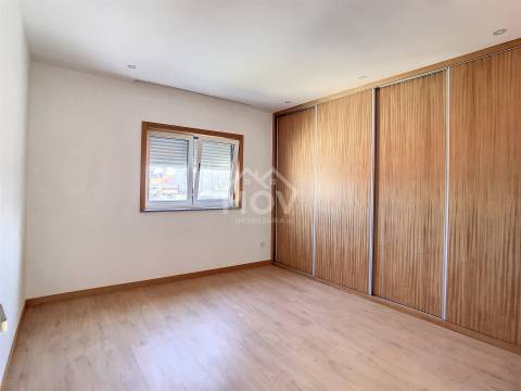 Moradia T3 com garagem fechada