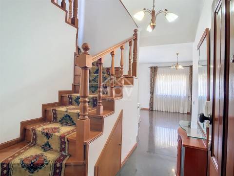 Apartamento T3+2 Duplex e com vistas mar