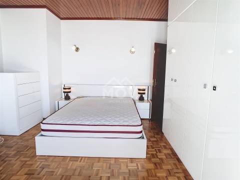 Apartamento T3+2 Duplex e com vistas mar