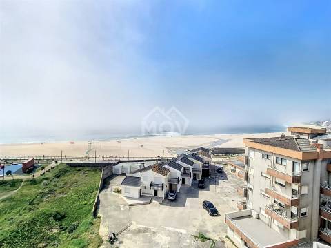 Apartamento T3+2 Duplex e com vistas mar