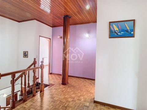 Apartamento T3+2 Duplex e com vistas mar