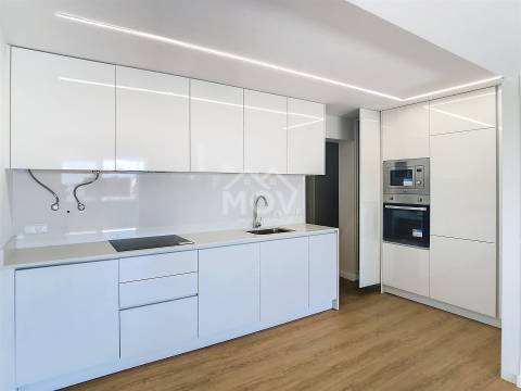 Moradia T3 na 1ª Linha de Mar