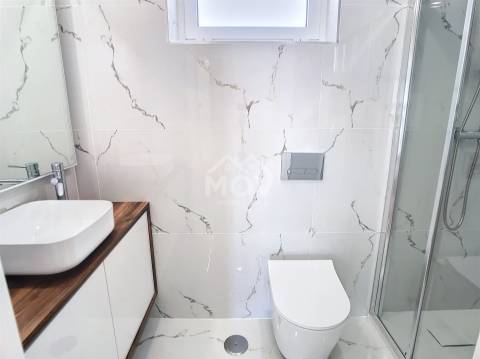 Moradia T3 na 1ª Linha de Mar