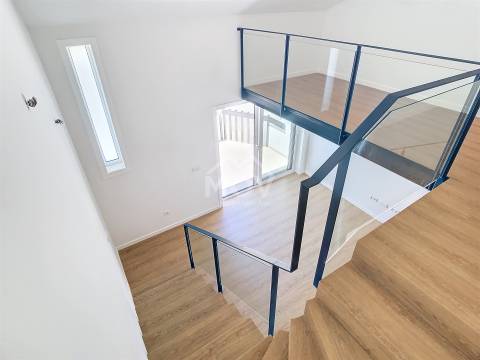 Moradia T3 na 1ª Linha de Mar