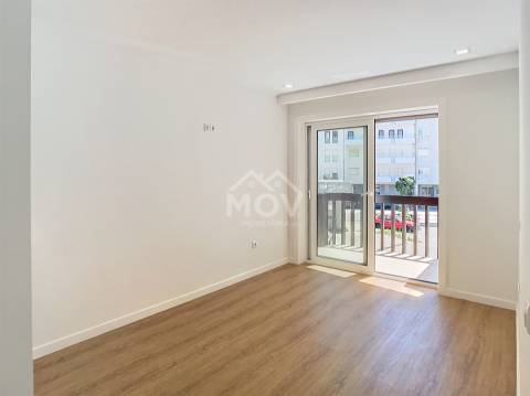 Moradia T3 na 1ª Linha de Mar