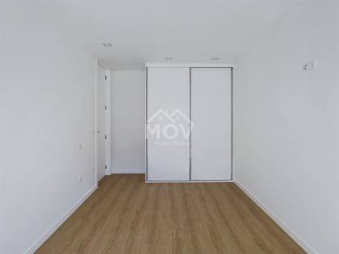 Moradia T3 na 1ª Linha de Mar