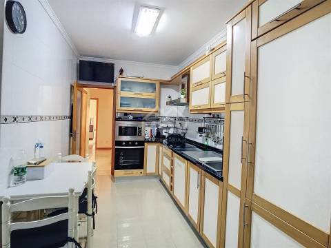 Apartamento T3 com terraço