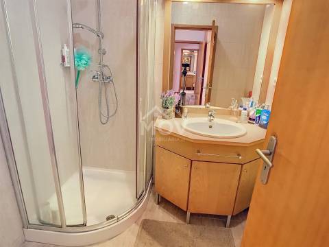 Apartamento T3 com terraço