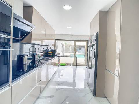 Moradia Geminada T4 Venda em Retorta e Tougues,Vila do Conde