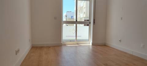 Paço de Arcos, T2 a 5 minutos da Praia