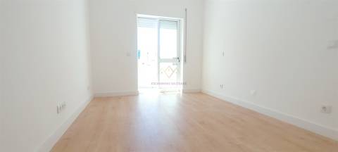 Paço de Arcos, T2 a 5 minutos da Praia