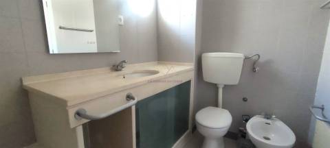 Paço de Arcos, T2 a 5 minutos da Praia