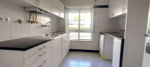 Paço de Arcos, T2 a 5 minutos da Praia