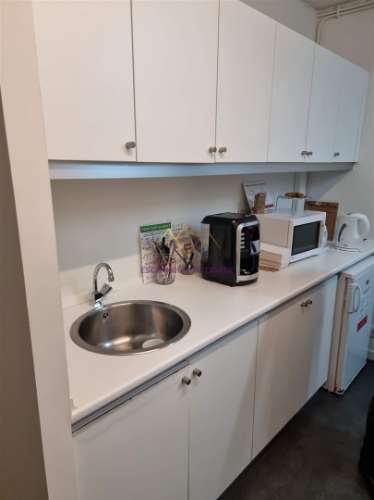 2 Lojas + Garagem de RENDIMENTO - YIELD: 8,7% nas Caldas da Rainha