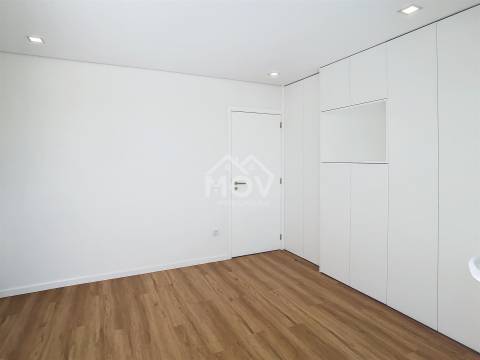 Apartamento T1+1 Venda em Póvoa de Varzim, Beiriz e Argivai,Póvoa de Varzim