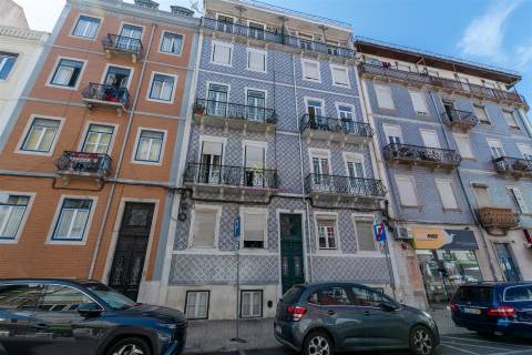 Apartamento T2 em Arroios com varanda