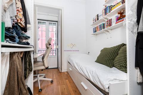 Apartamento T2 em Arroios com varanda