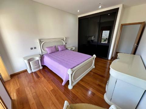 Apartamento T4+1 Venda em Póvoa de Varzim, Beiriz e Argivai,Póvoa de Varzim