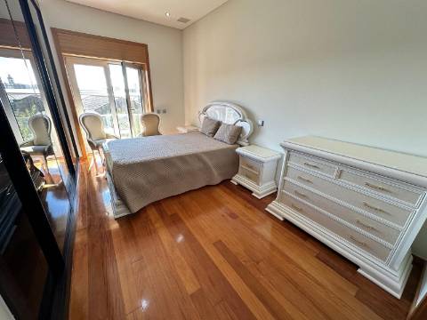 Apartamento T4+1 Venda em Póvoa de Varzim, Beiriz e Argivai,Póvoa de Varzim