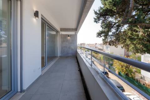 T3+1 Novo a estrear em Empreendimento de Luxo, Carcavelos