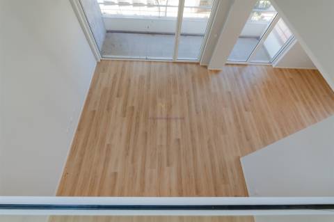 T3+1 Novo a estrear em Empreendimento de Luxo, Carcavelos