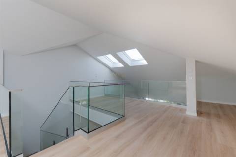 T3+1 Novo a estrear em Empreendimento de Luxo, Carcavelos