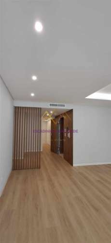 T3 a estrear em Empreendimento de Luxo, Carcavelos