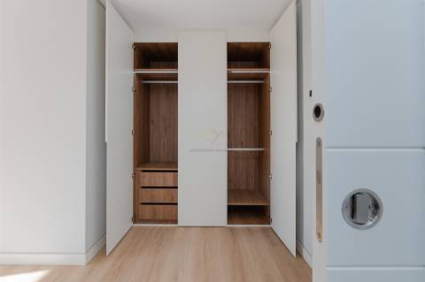 T3+1 duplex com mezaninne, em Empreendimento de Luxo, Carcavelos