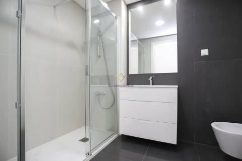 Colinas Do Cruzeiro, T3 Novo a Estrear com Garagem Box