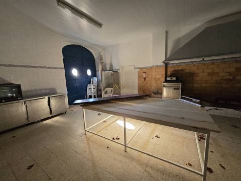 Quinta única à venda a 5km da Nazaré