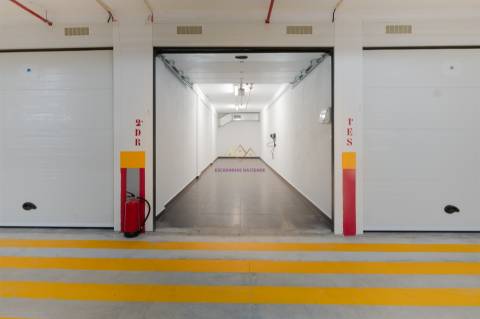 T3 Novo a estrear com varanda e Garagem Box, em empreendimento de charme