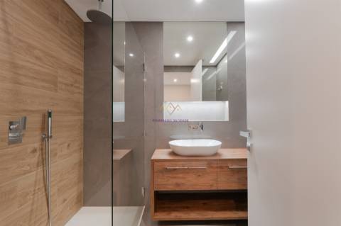 T3 Novo a estrear com varanda e Garagem Box, em empreendimento de charme