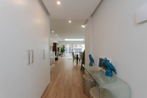 T3 Novo a estrear com varanda e Garagem Box, em empreendimento de charme