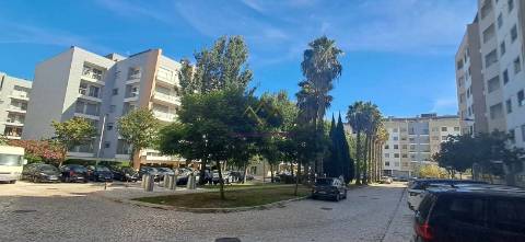 T3 Novo a estrear com varanda e Garagem Box, em empreendimento de charme