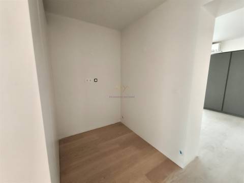 T2+1 em Empreendimento de luxo com piscina